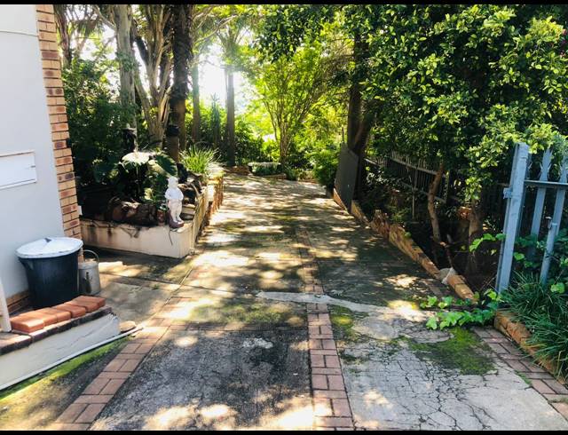 5 BEDROOM HOUSE FOR SALE IN PROTEA PARK